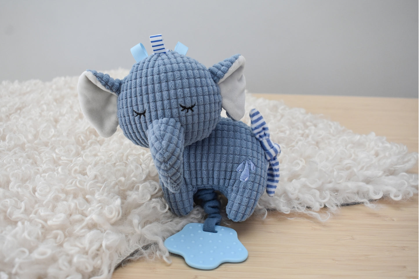 SNUGGLE BUDDY TRUNKS ELEPHANT JIGGLER