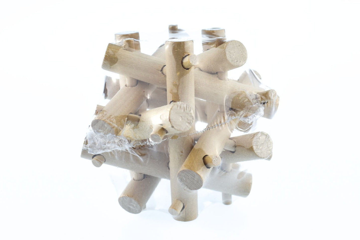 ECHIDNA WOODEN BRAINTEASER PUZZLE