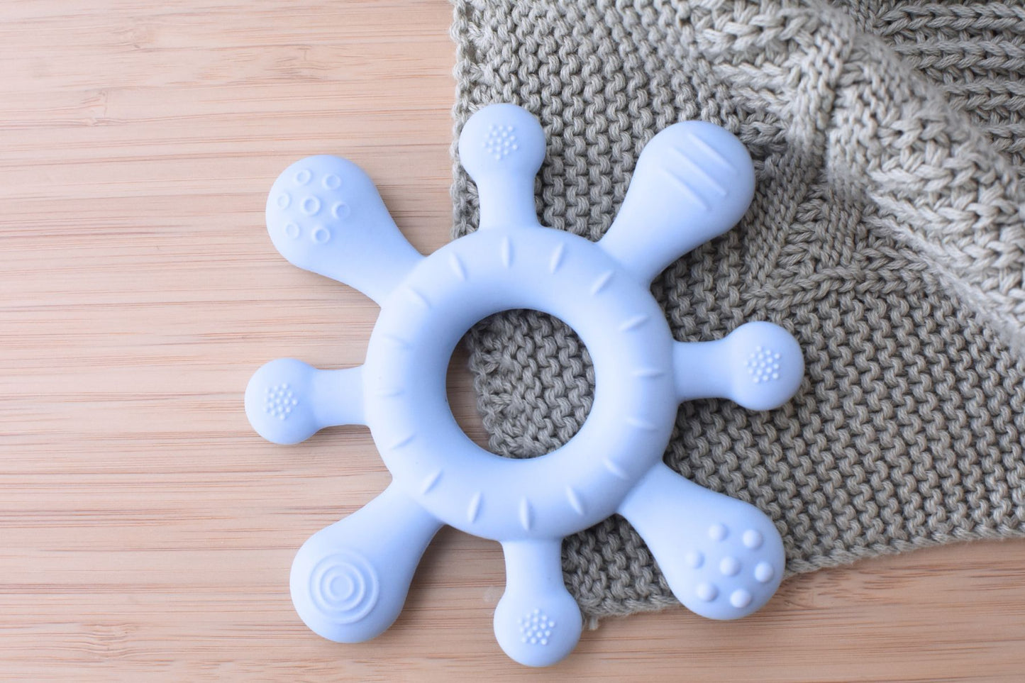 SENSORY SILICONE SPLASH TEETHER-BLUE