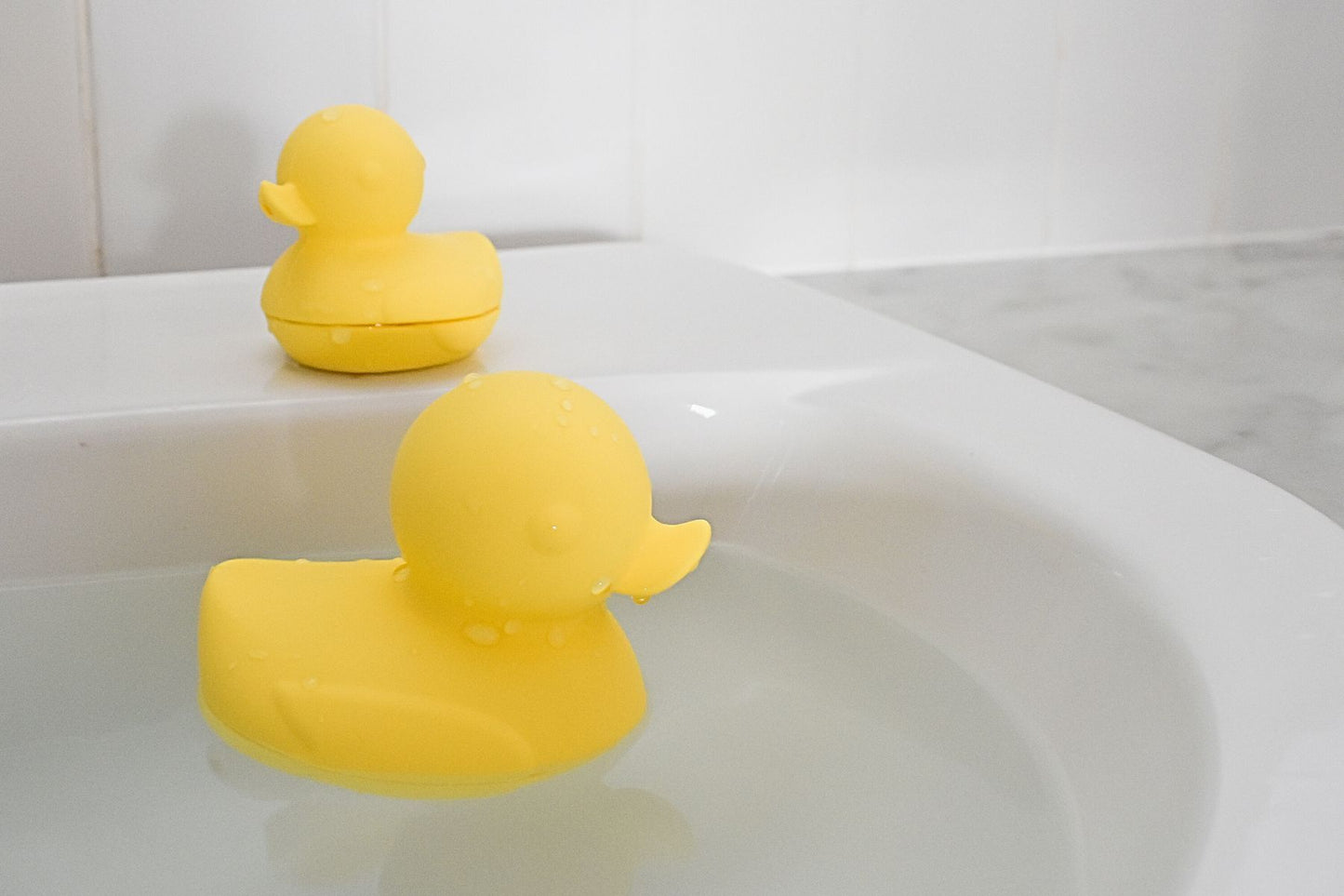 SILICONE BATH DUCKS 2PCS SET YELLOW