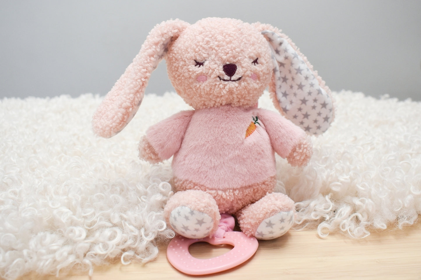 SNUGGLE BUDDY BERRY BUNNY JIGGLER