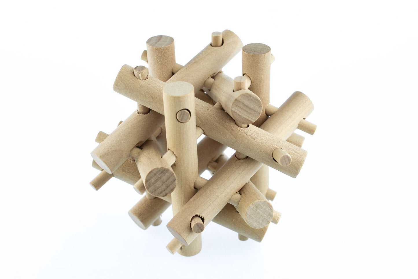 ECHIDNA WOODEN BRAINTEASER PUZZLE