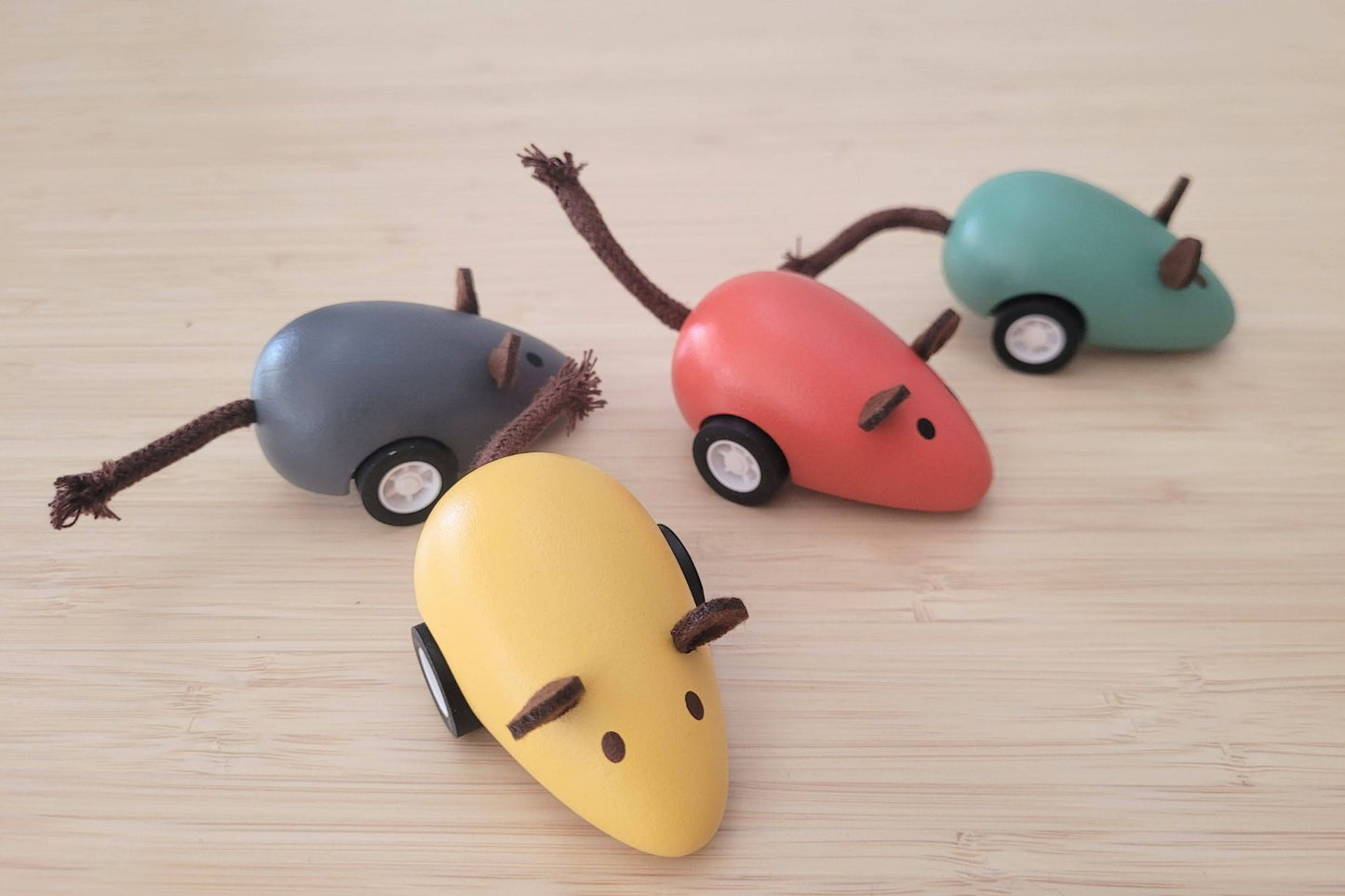 WOODEN PULL BACK MOUSE SET OF 4