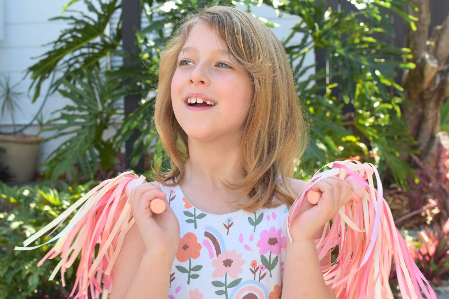 WOODEN CHEER POM POMS 2 PAIRS