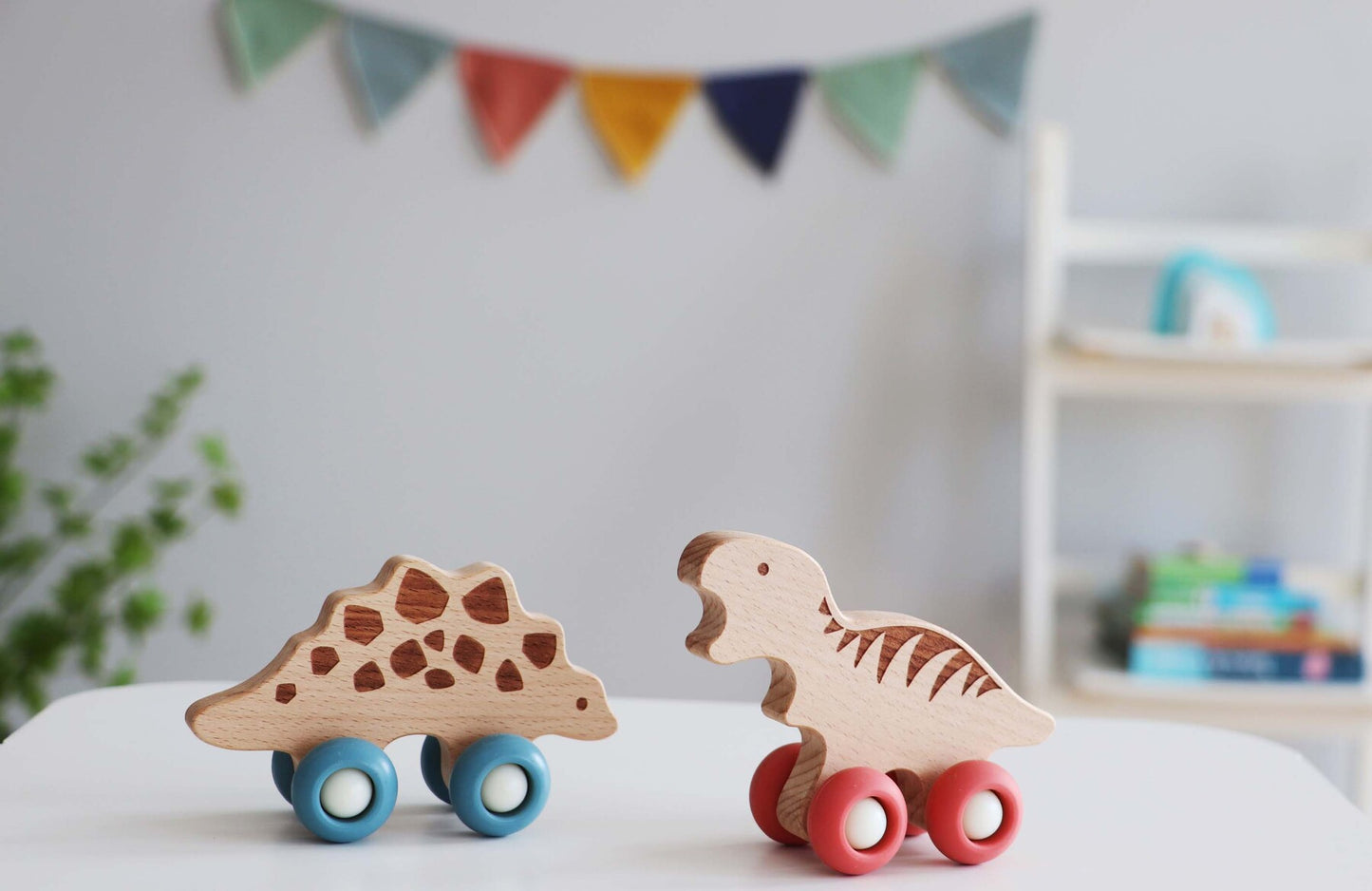 ECOWHEELS DINOSAUR MOVERS TYRANNOSAURUS & STEGOSAURUS