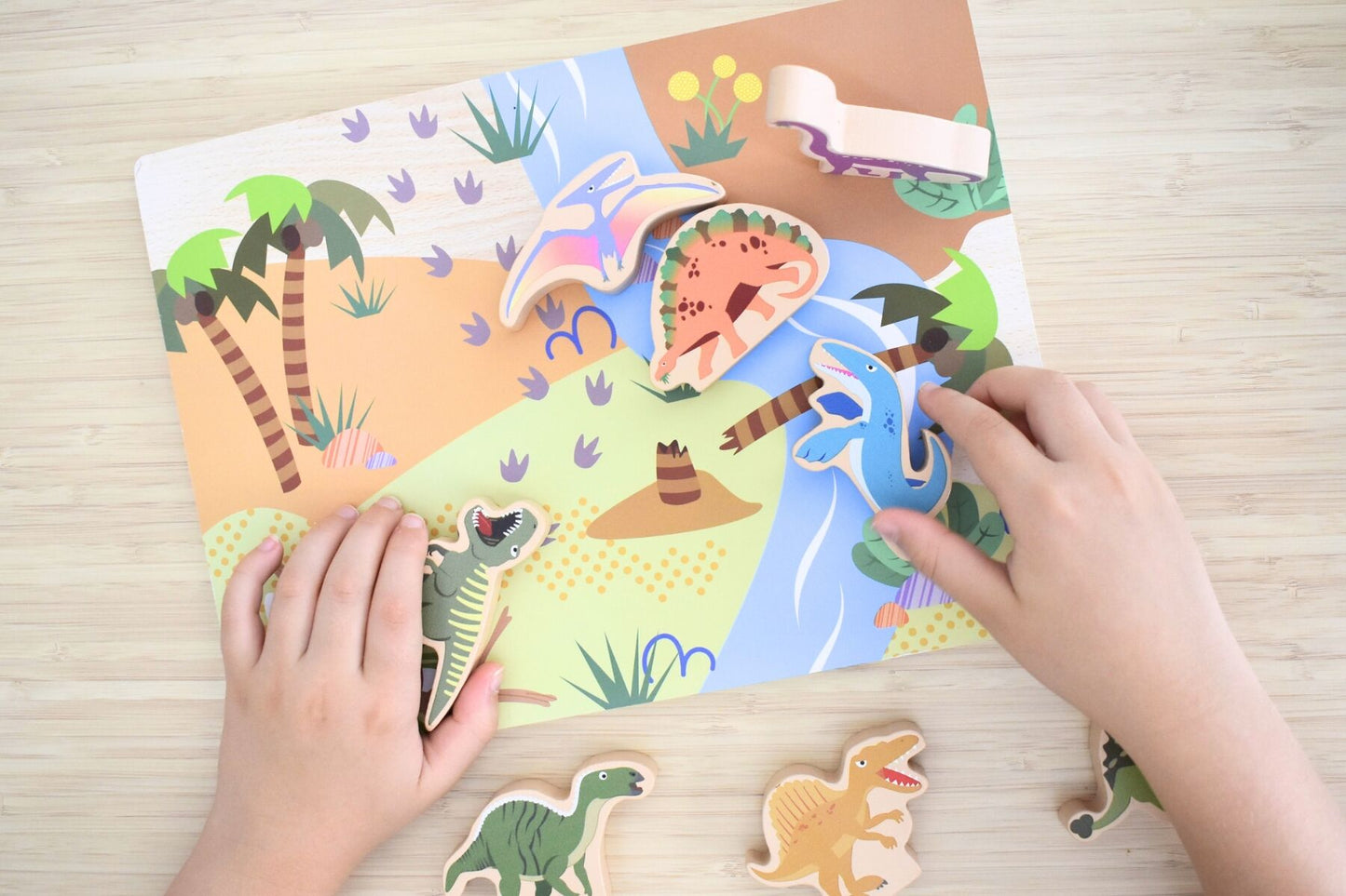 WOODEN CHUNKY DINOSAUR PUZZLE