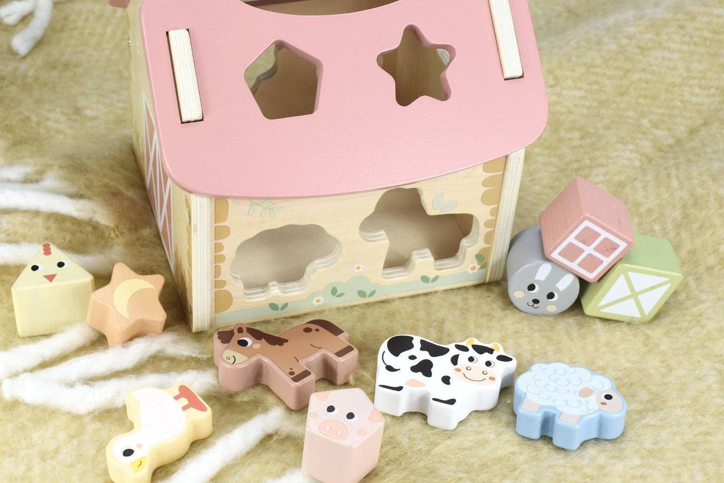 MY FOREST FRIENDS FARMHOUSE SHAPE SORTER