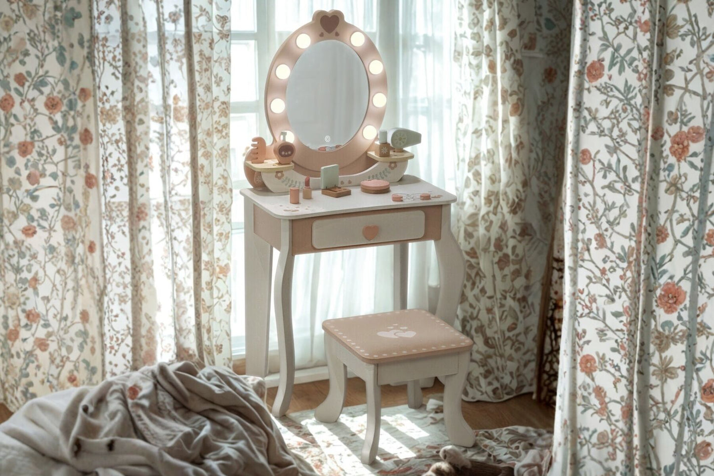 DRESSING TABLE